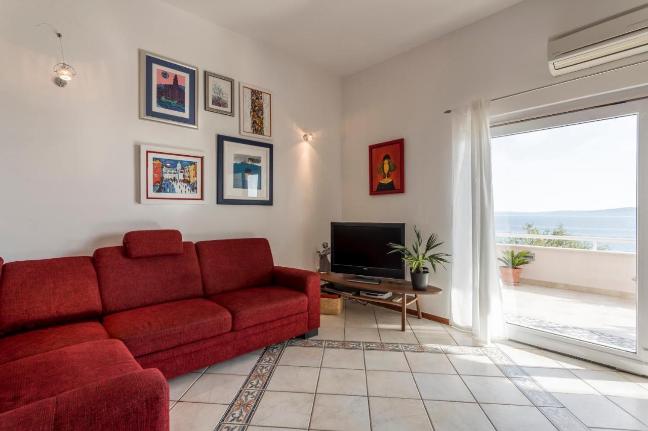 Holiday home Lola, sea on a palm! HEATED POOL Trogir Exterior foto